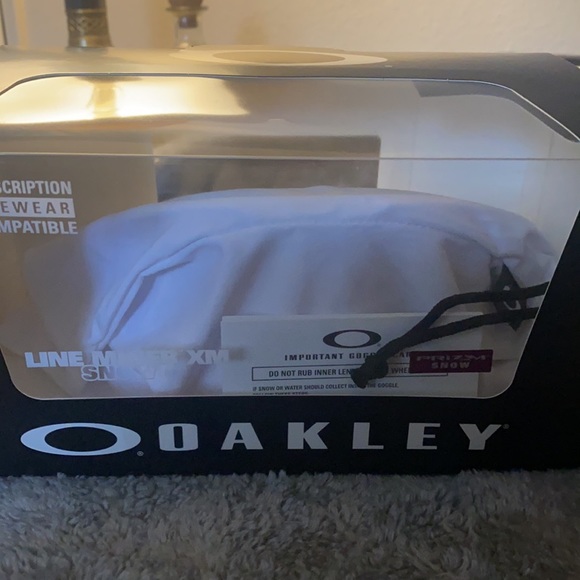 Oakley Goggles - Picture 5 of 6